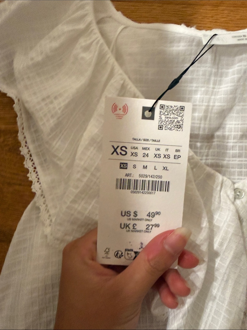 Zara White Ruffle Button-Front Women's Top - Picture 2 of 2